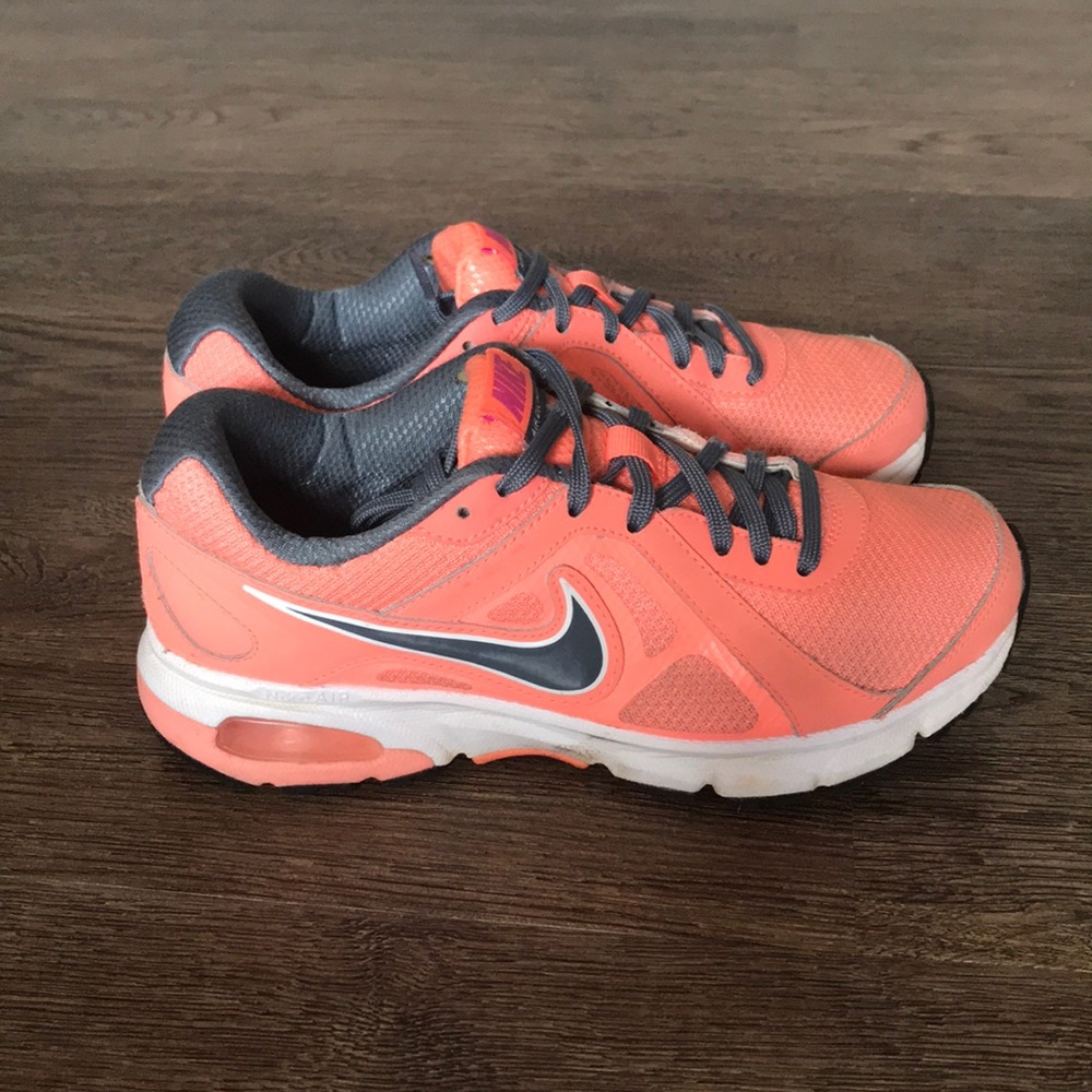 Nike Air Dictate 2